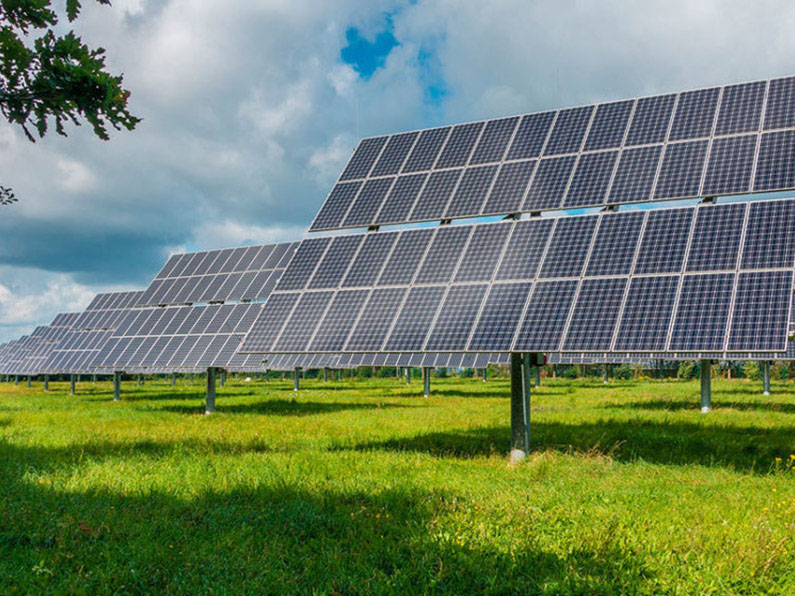  Le week-end lire: l’énergie solaire brille au Canada patch d'huile
